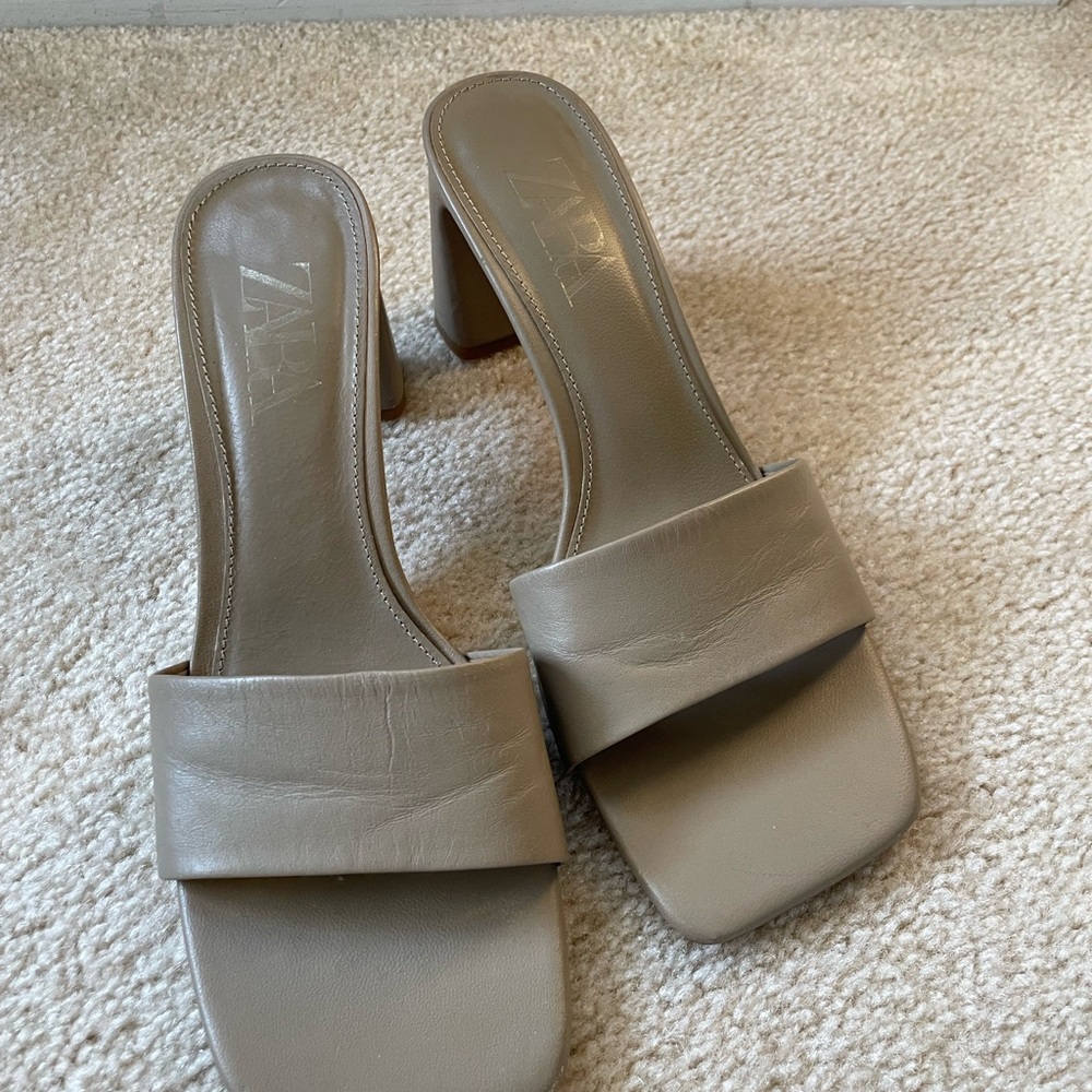 Zara Women's Beige Block Heels